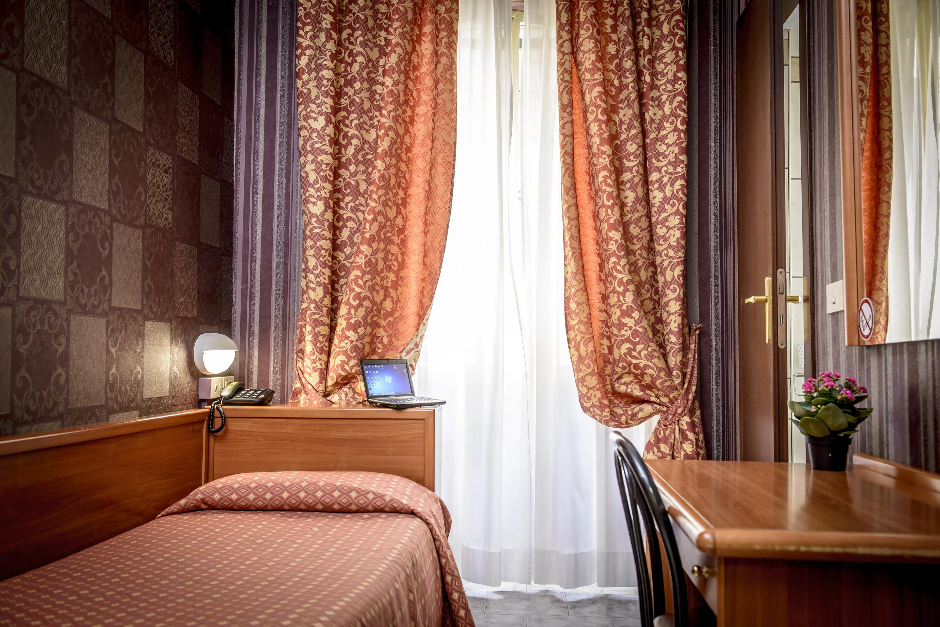 Hotel Emmaus Roma Ngoại thất bức ảnh