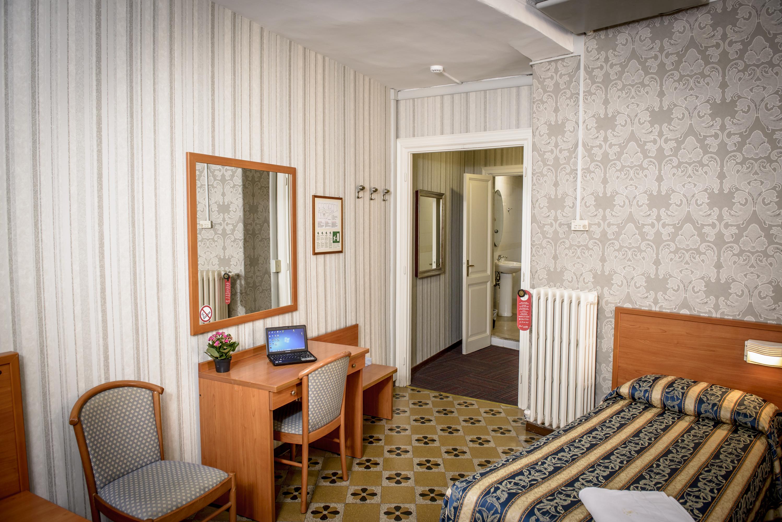 Hotel Emmaus Roma Ngoại thất bức ảnh
