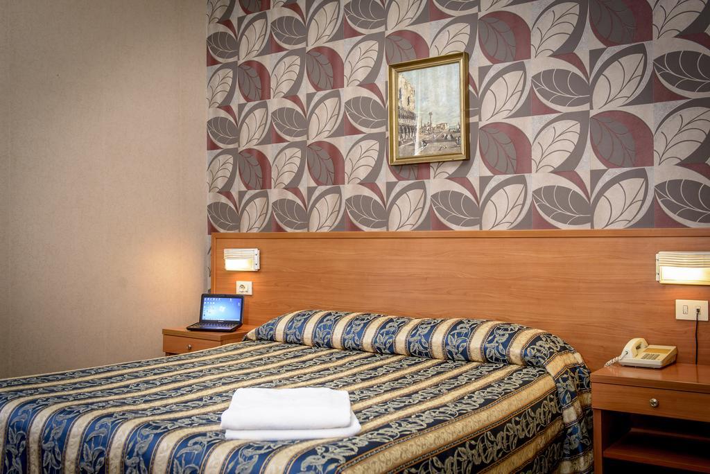 Hotel Emmaus Roma Ngoại thất bức ảnh