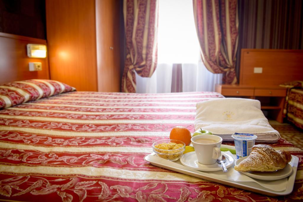 Hotel Emmaus Roma Ngoại thất bức ảnh