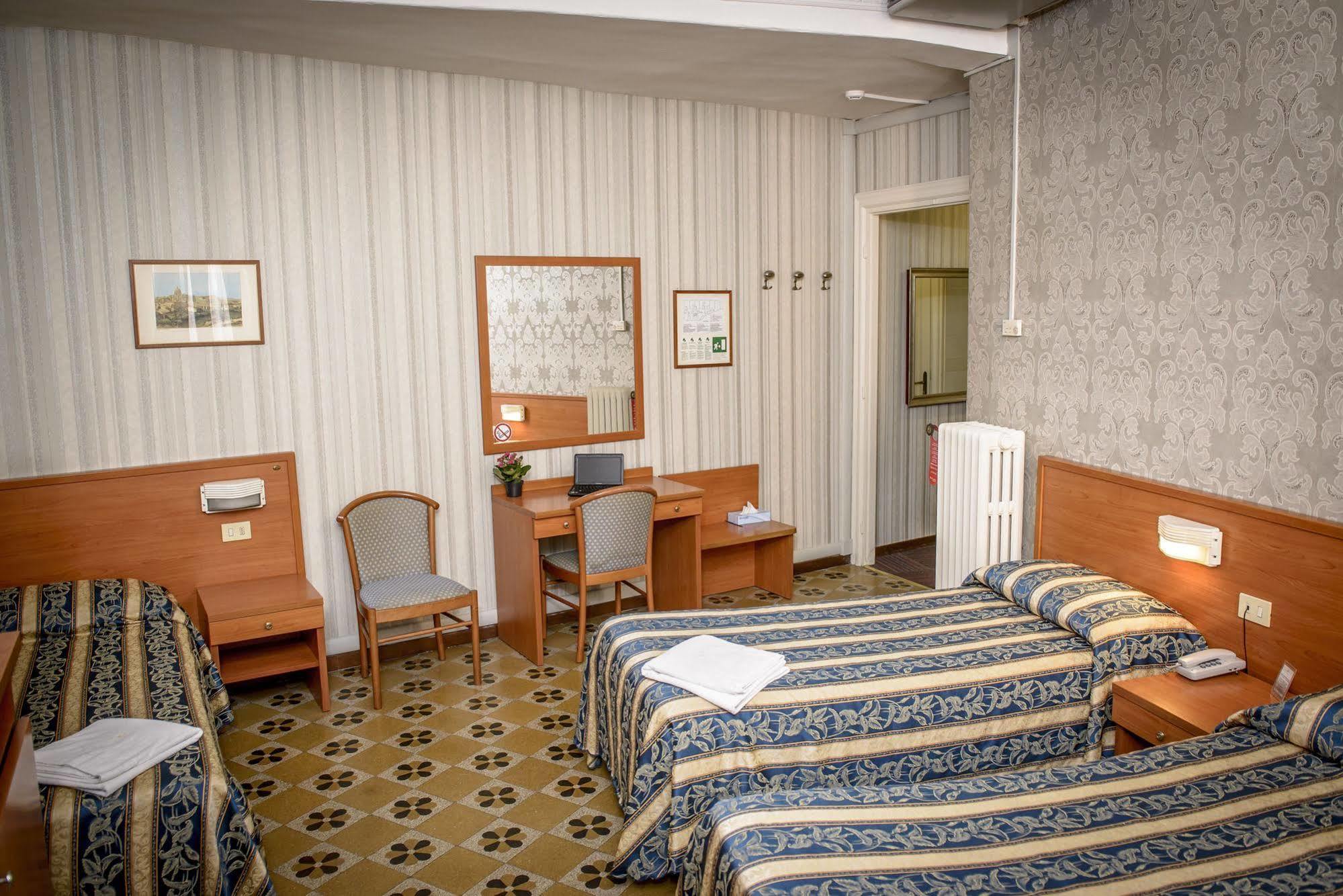 Hotel Emmaus Roma Ngoại thất bức ảnh